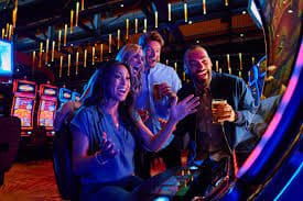 five789 Slots ဂိမ်း Reels Spin နေမှုနှင့် ဆုပေါက်ချိန် ဒစ်ဂျစ်တယ်မြင်ကွင်း
